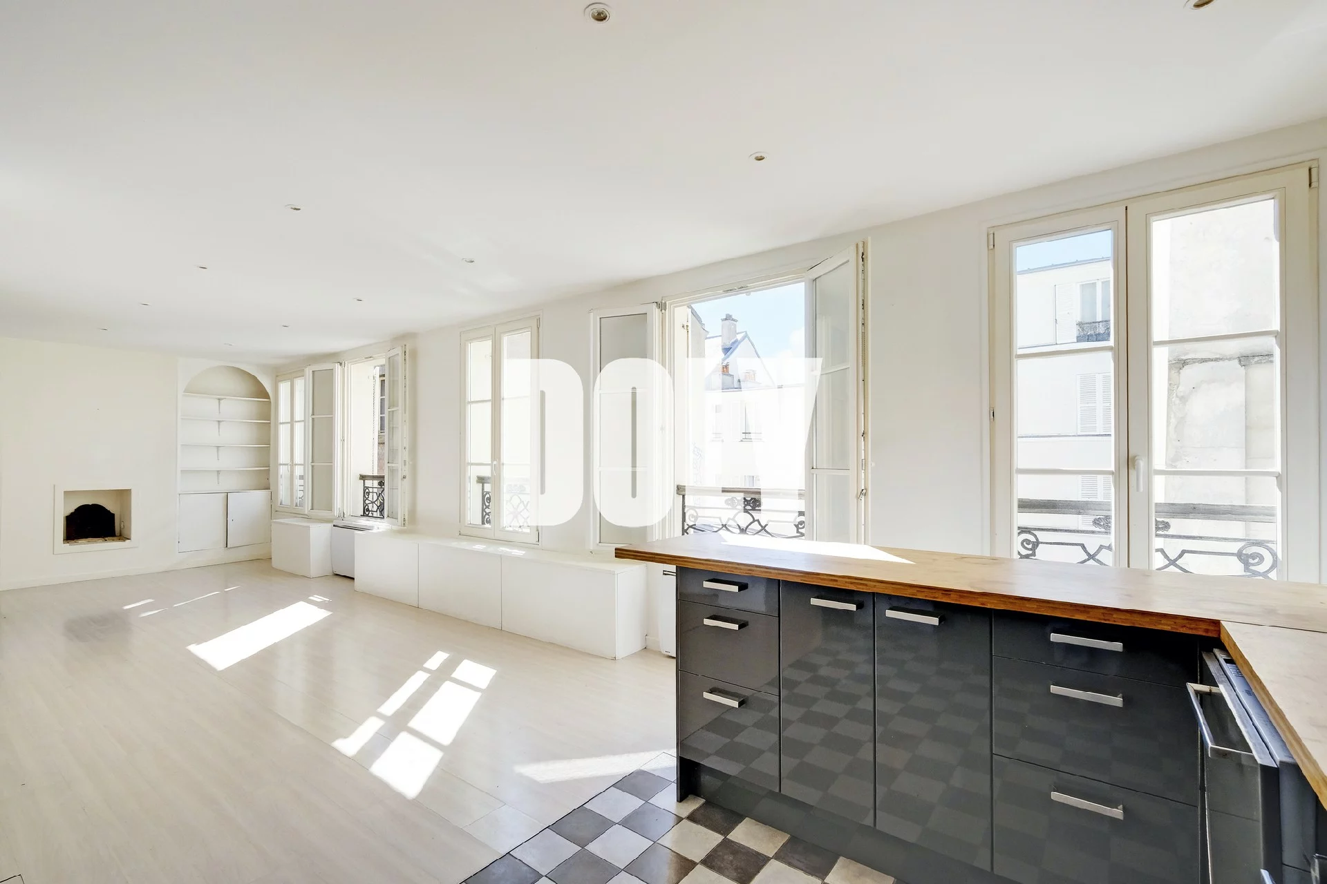 DOLY- APPARTEMENT – RUE BERTHE 75018