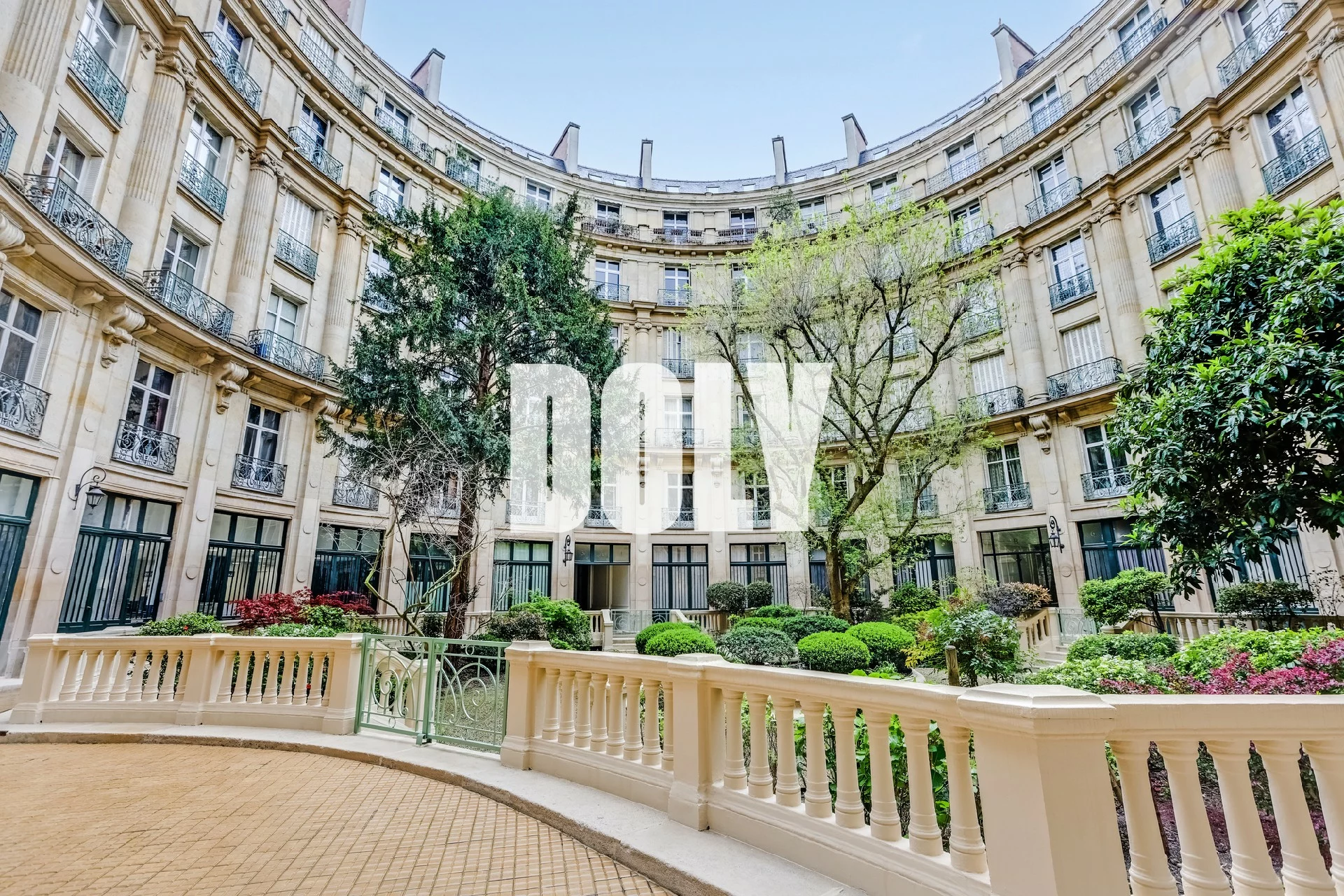 ecebabdd-1579-46dd-890f-2ab583a34d5c_hd