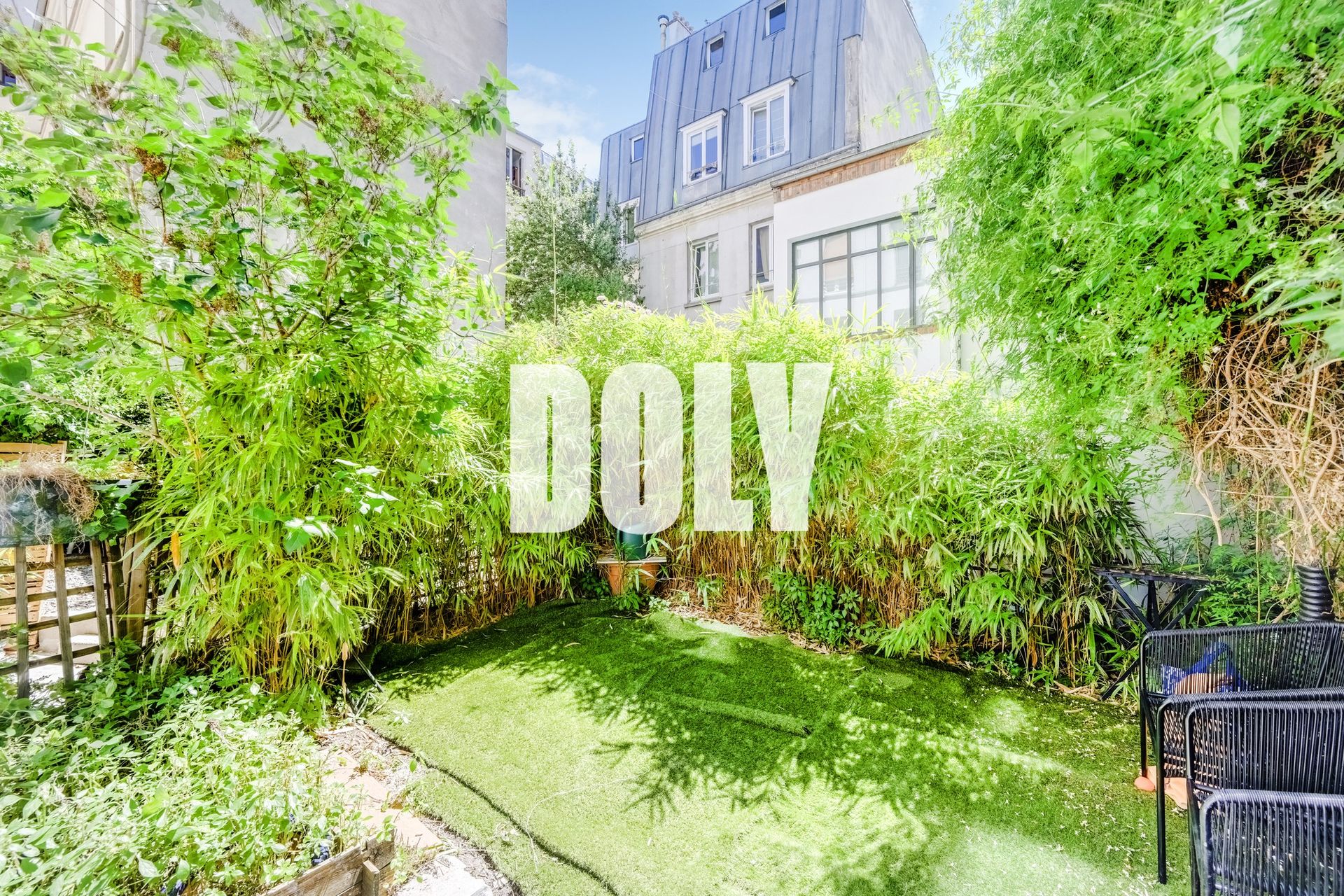Doly – Duplex avec Jardin, un Ecrin de verdure au Coeur des Abbesses !